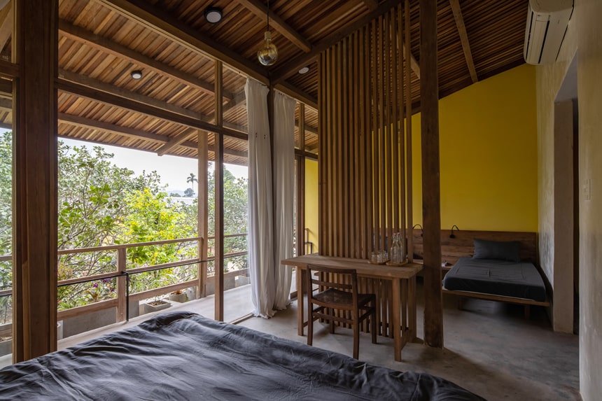 Pomelo Family Yellow Room 